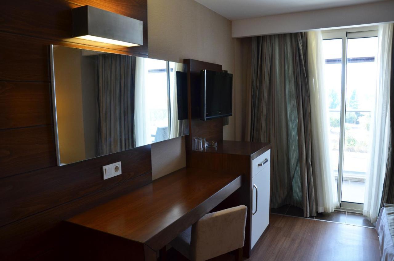Holiday City Hotel (Adults Only) Side Camera foto